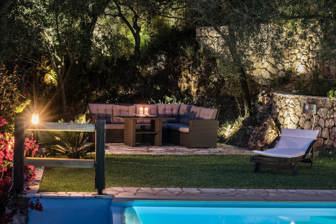 Villa Pasithea - Breathtaking Seaviews, Infinity Pool, Privacy, Close To The Beach Nydri  Dış mekan fotoğraf